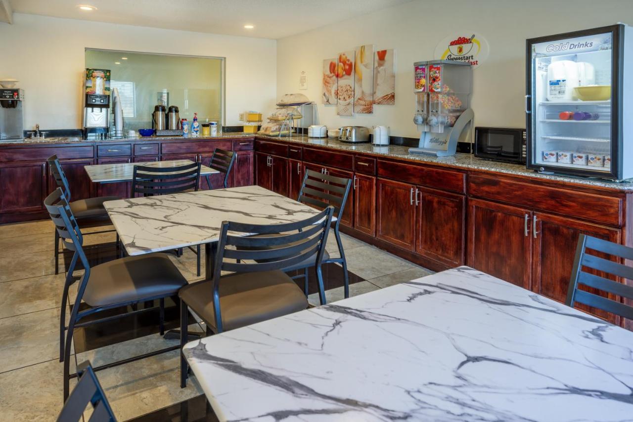 Super 8 By Wyndham Villa Rica Extérieur photo