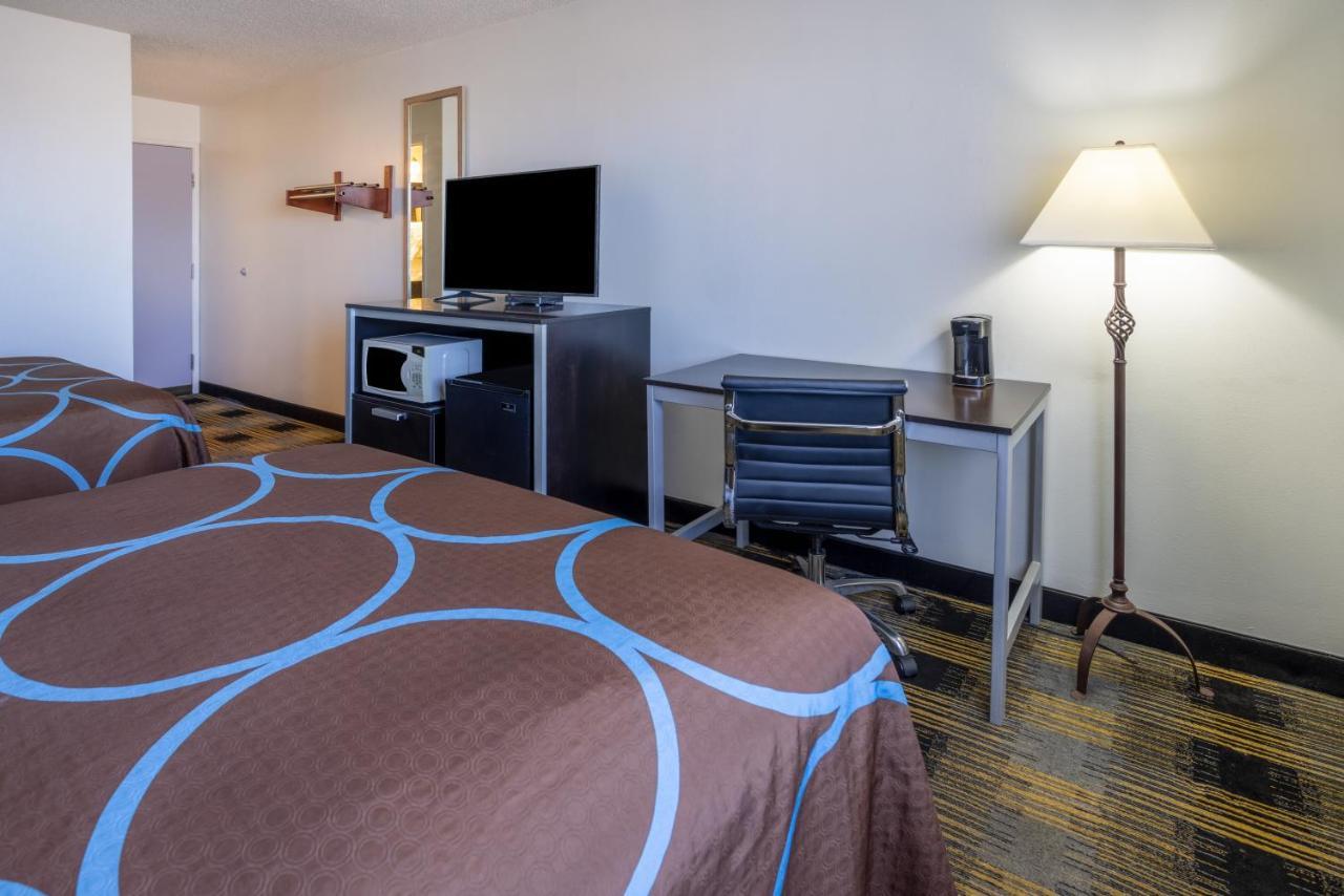 Super 8 By Wyndham Villa Rica Extérieur photo