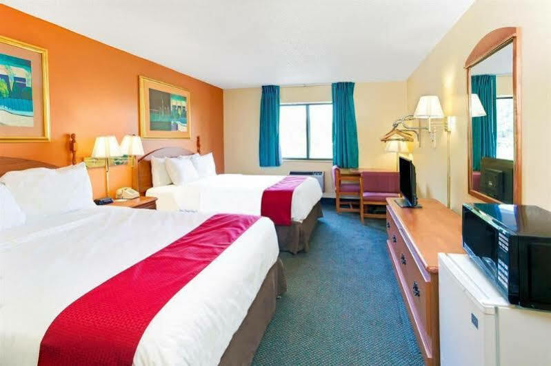 Super 8 By Wyndham Villa Rica Extérieur photo